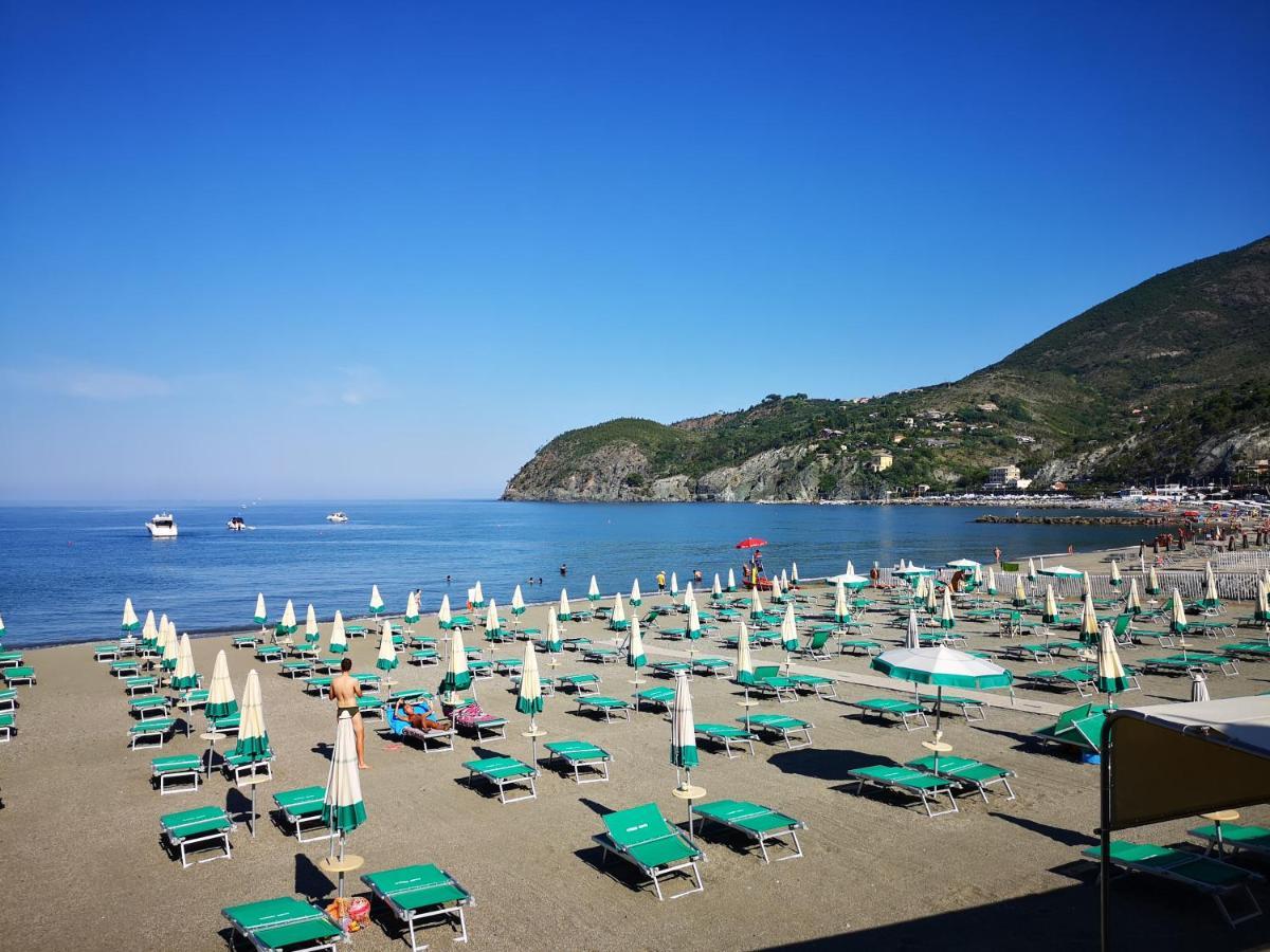 Elegant And Sea View Excelsior Apartment Levanto Eksteriør billede