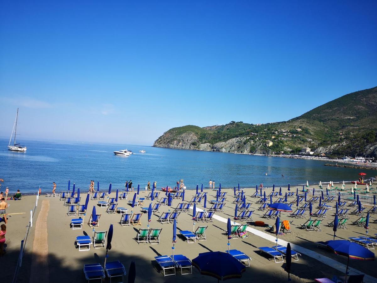Elegant And Sea View Excelsior Apartment Levanto Eksteriør billede