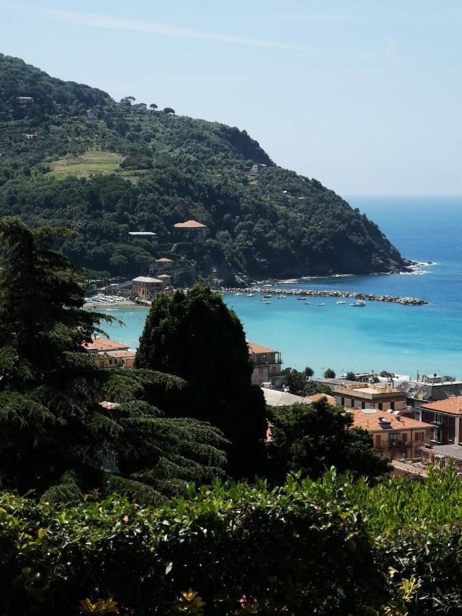 Elegant And Sea View Excelsior Apartment Levanto Eksteriør billede